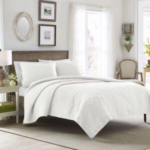 Laura Ashley TWIN Felicity Quilt and Sham Set White - 100% Cotton Reversible